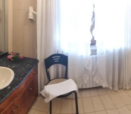 Guest house Hillary House 3*