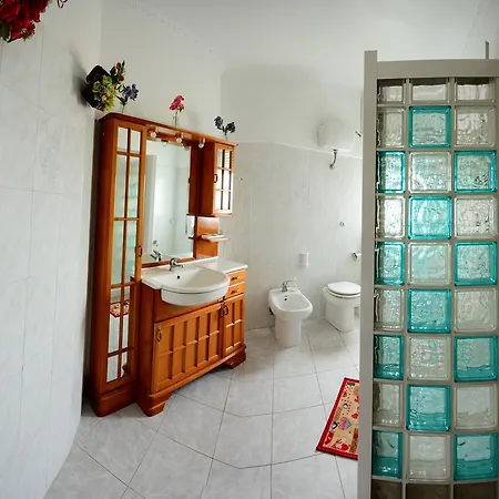 Konukevi Hillary House Fiumicino