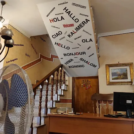 Konukevi Hillary House