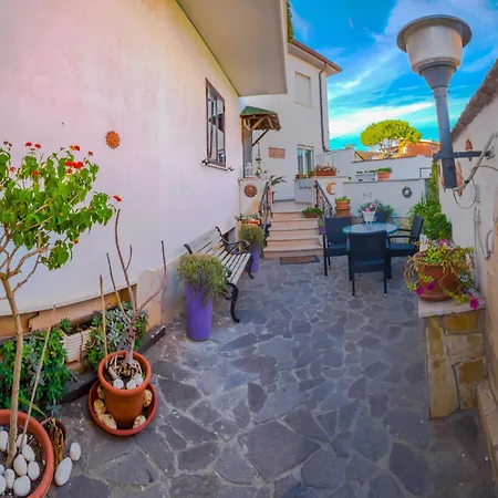 Hillary House 3* Fiumicino