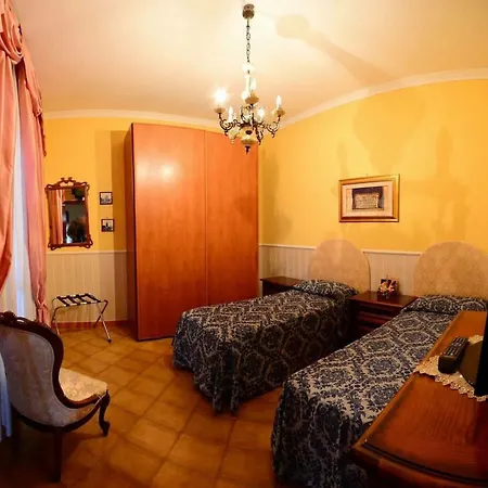 Konukevi Hillary House Fiumicino